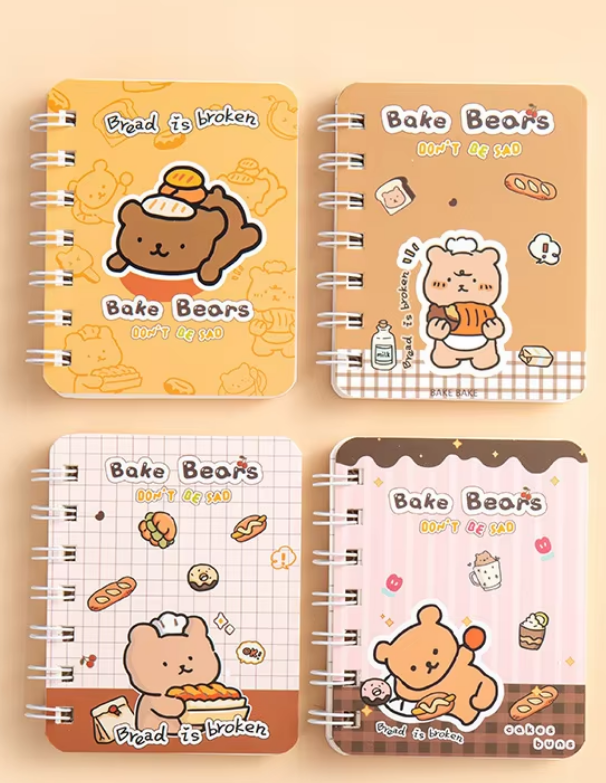 Cahier à spirale Baking Bear-A7 - Prix unitaire.