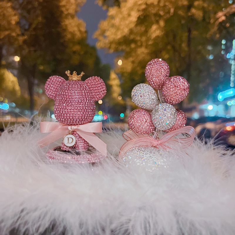 Rose rose + ballon blanc rose + tapis de peluches
