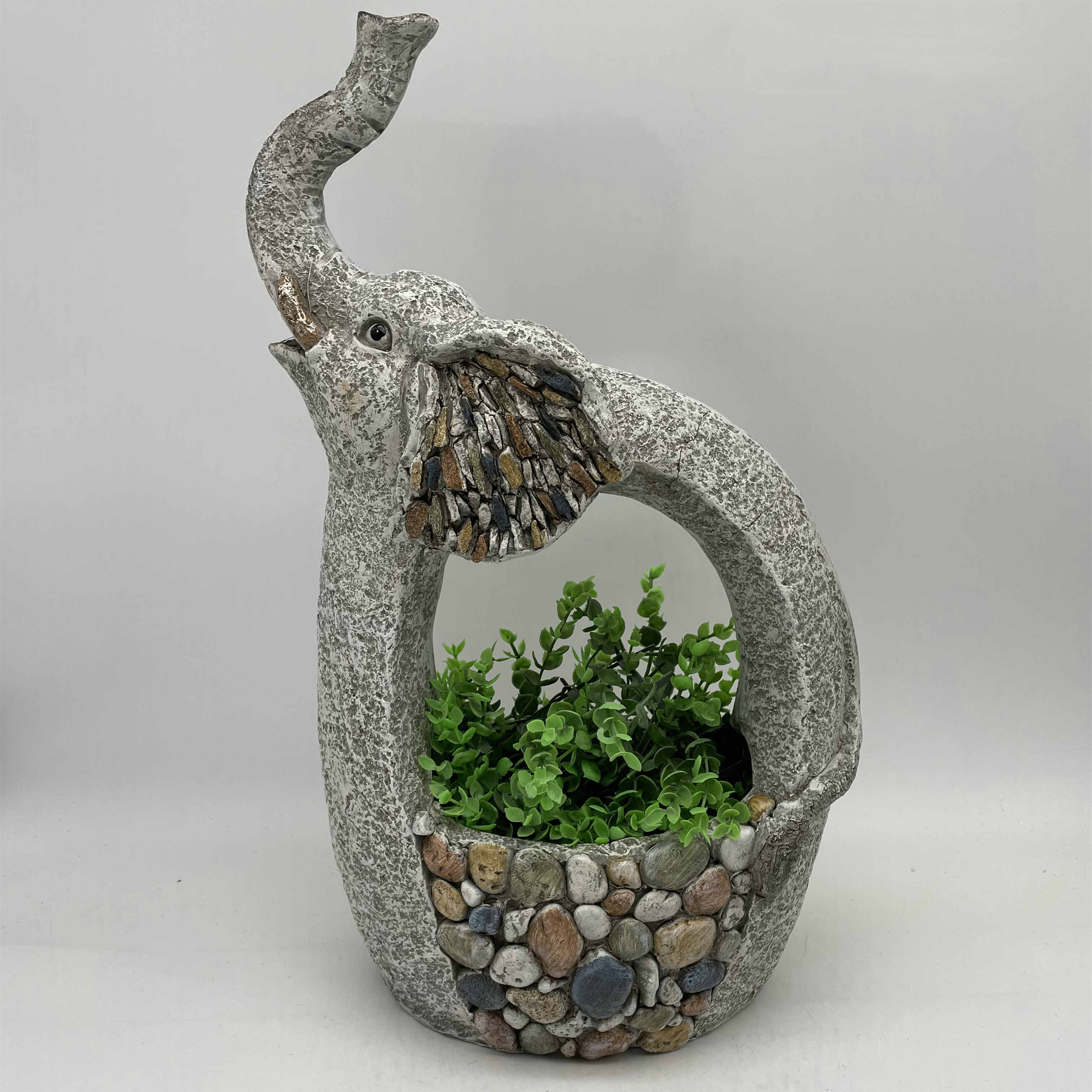 สีเทาเข้ม