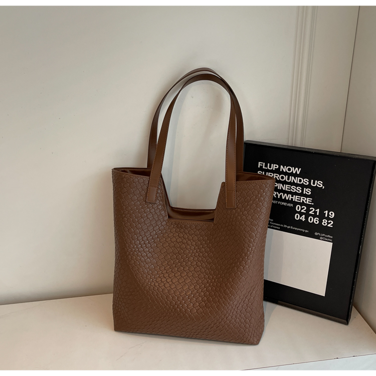 กระเป๋าโท้ท PU - สี 4 ขนาด 40*10*37 ซม.