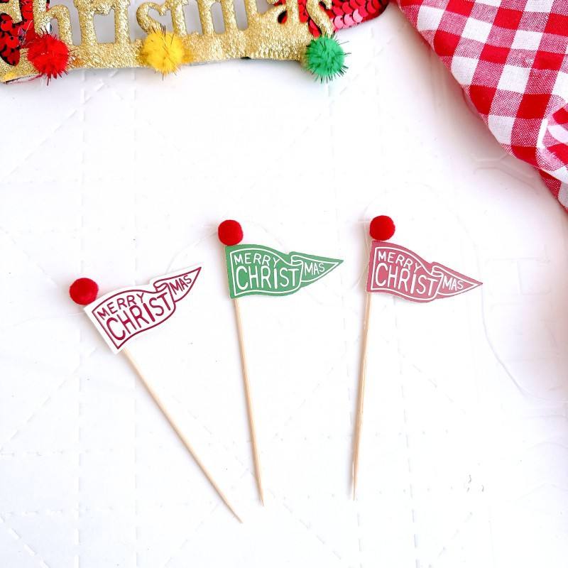 Ensemble trois pièces petit drapeau (avec pompon en fourrure)