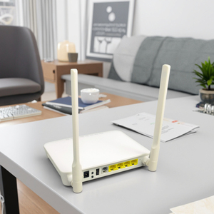 FTTH XPON ONU con 1GE 3FE UPC 2.4G Router WIFI on apparecchiature in fibra ottica con rete POE e IP