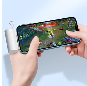 工厂超迷你5000毫安USB C型插头钥匙链式便携式电池组内置电缆胶囊支架电源组 - Product Image 6
