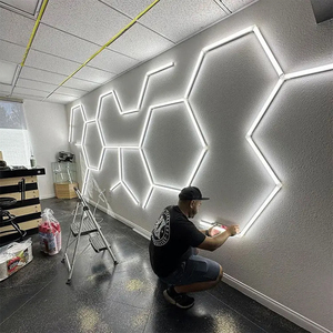 Forma personalizzata autolavaggio autolavaggio Showroom esagonale illuminazione decorativa a Led