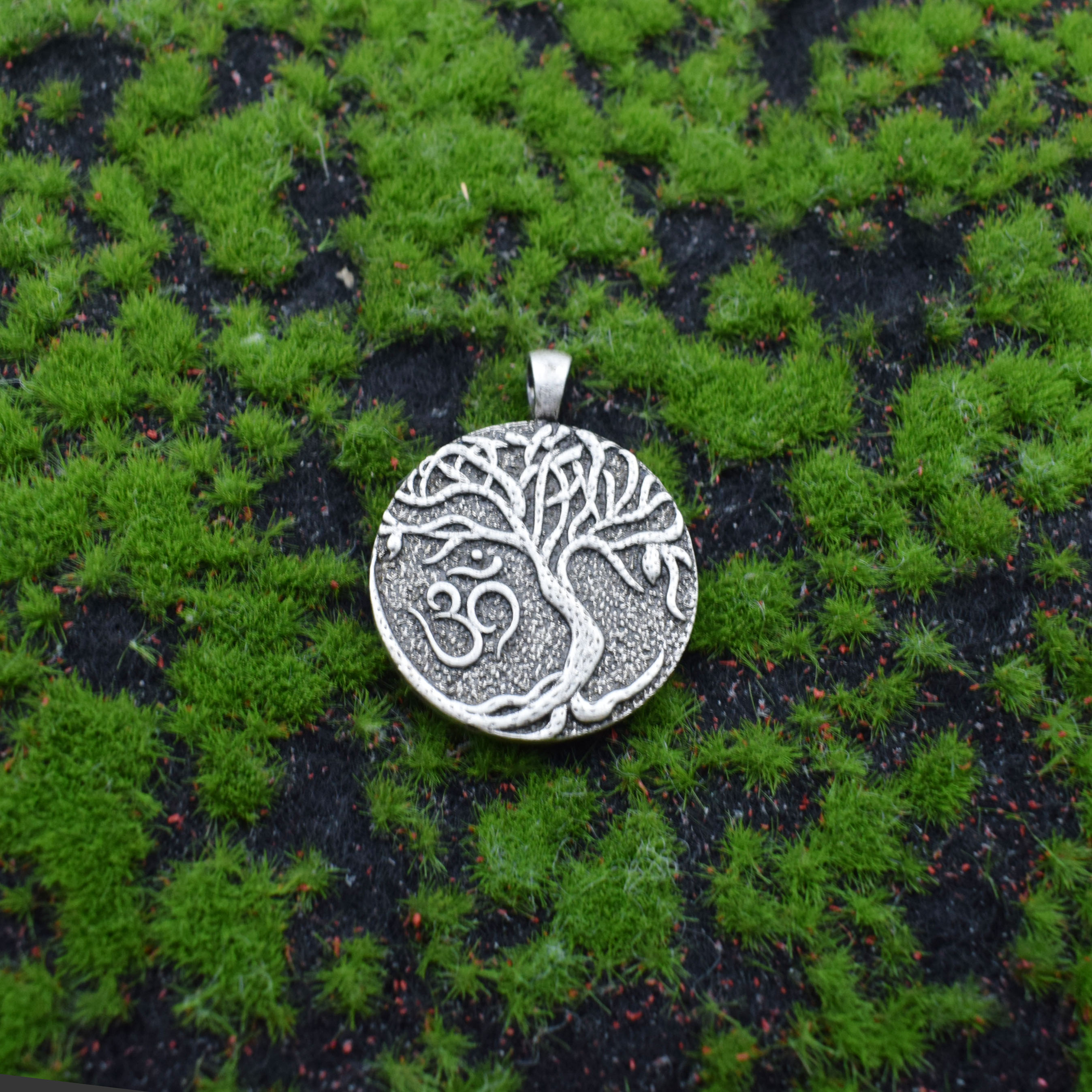 Breloque Arbre de Vie avec Symbole Om