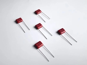 Cbb21电容器0.1uf 104J 630VDC聚酯薄膜电容器5% P10mm薄膜电容器 - Product Image 3