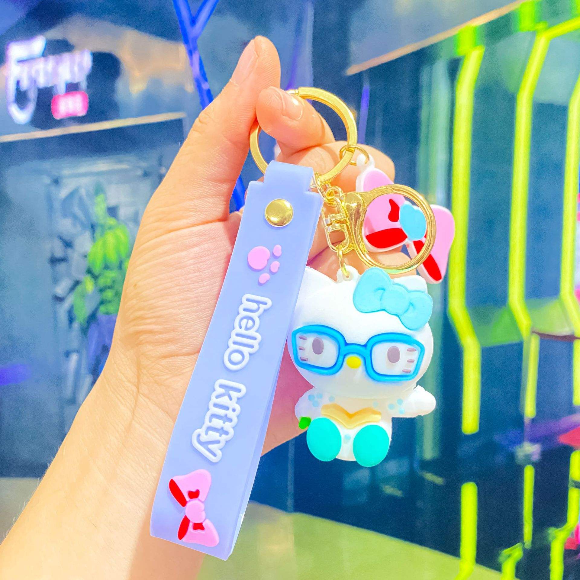 KT แว่นตาแมวท่านั่ง