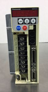 MSS083A1XPA4 750 vatios 3Ph 4.3A 0-200Hz 116V ~ Interfaz de comunicación RS485 de programación PLC de nueva condición - Product Image 2