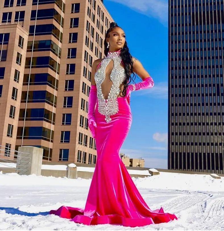 Évider robe rose voir à travers strass diamant licou robe sans manches Sexy scintillant robes de bal 2023 robe de bal
