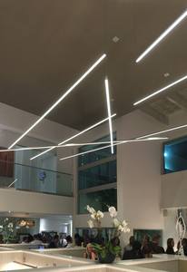 โคมไฟเพดานหลากสี2700K-6500K 1m 1.2m 1.5m 2M ที่กำหนดเองได้ LED แขวนแสงเชิงเส้นสำนักงานพร้อม CE อนุมัติ - Product Image 6