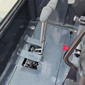 מחפר מיני 3 טון לשימוש חקלאי DY30T | לחרישת תעלות, לניקוי מטעים ושטחים | מנוע דיזל קובוטה - Product Image 6