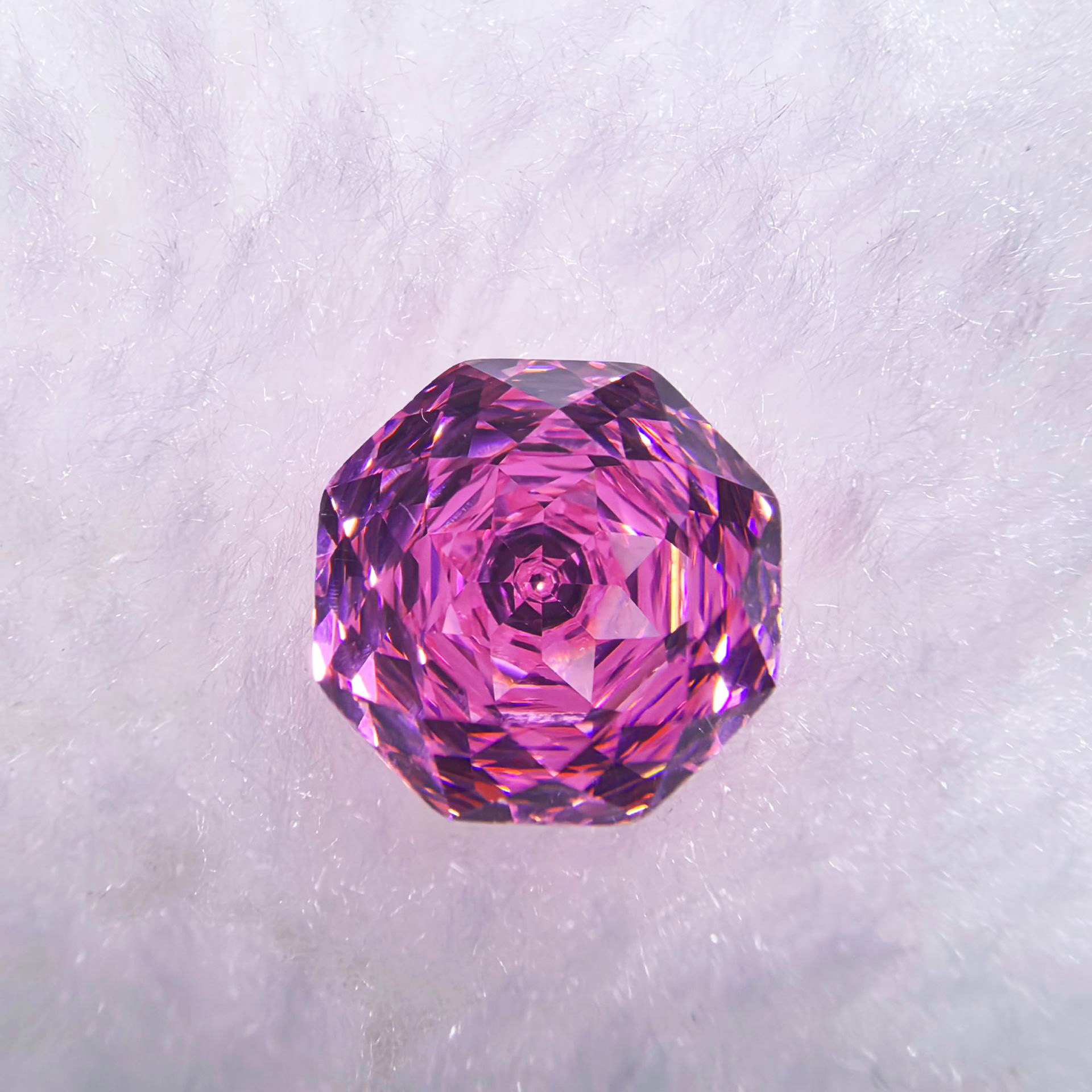 Pinlic violet