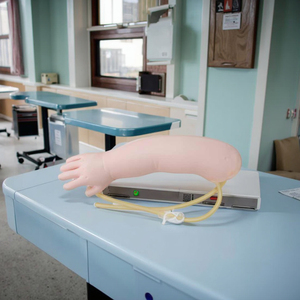 Puncture Training Thermoplastic Road Marking Material Soft Skin the <strong>Back</strong> of the Hand Advanced Infant Venous Puncture Arm Model - Product Image 6
