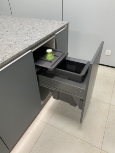 Cajón de armario deslizante, debajo del fregadero extraíble cubo de basura, almacenamiento de garaje Kichen construido - Product Image 3