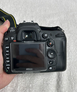 ニコンD7000 16.2MPデジタルカメラ3.0インチLCD HDオリジナル中古ニコンユーザー用 - Product Image 5