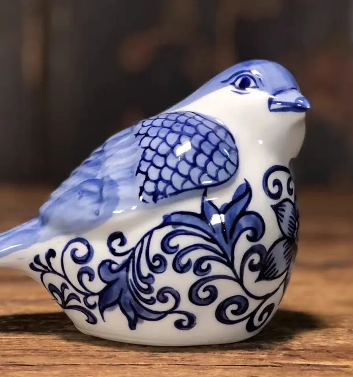 kleine vogel-dekor ornamente keramik blau und weiß porzellan vögel figurine künstliche vögel für auto-dekoration
