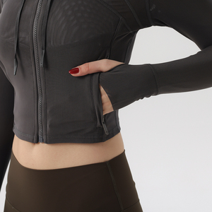 OEM Biểu Tượng Tùy Chỉnh Bán Buôn Chất Lượng Cao Đồng Bằng Dệt Thông gió Lưới Cắt Nửa Zip Sâu V Cổ Của Phụ Nữ Áo - Product Image 5