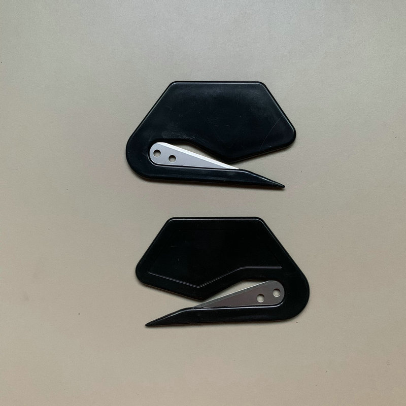 7.5X4.4x0.30 cm