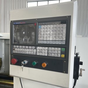 ANDUUK precio de fábrica Horizontal CK6136 * 750/1000 fabricante máquina de torno cnc paralelo torno CNC de escritorio automático - Product Image 3