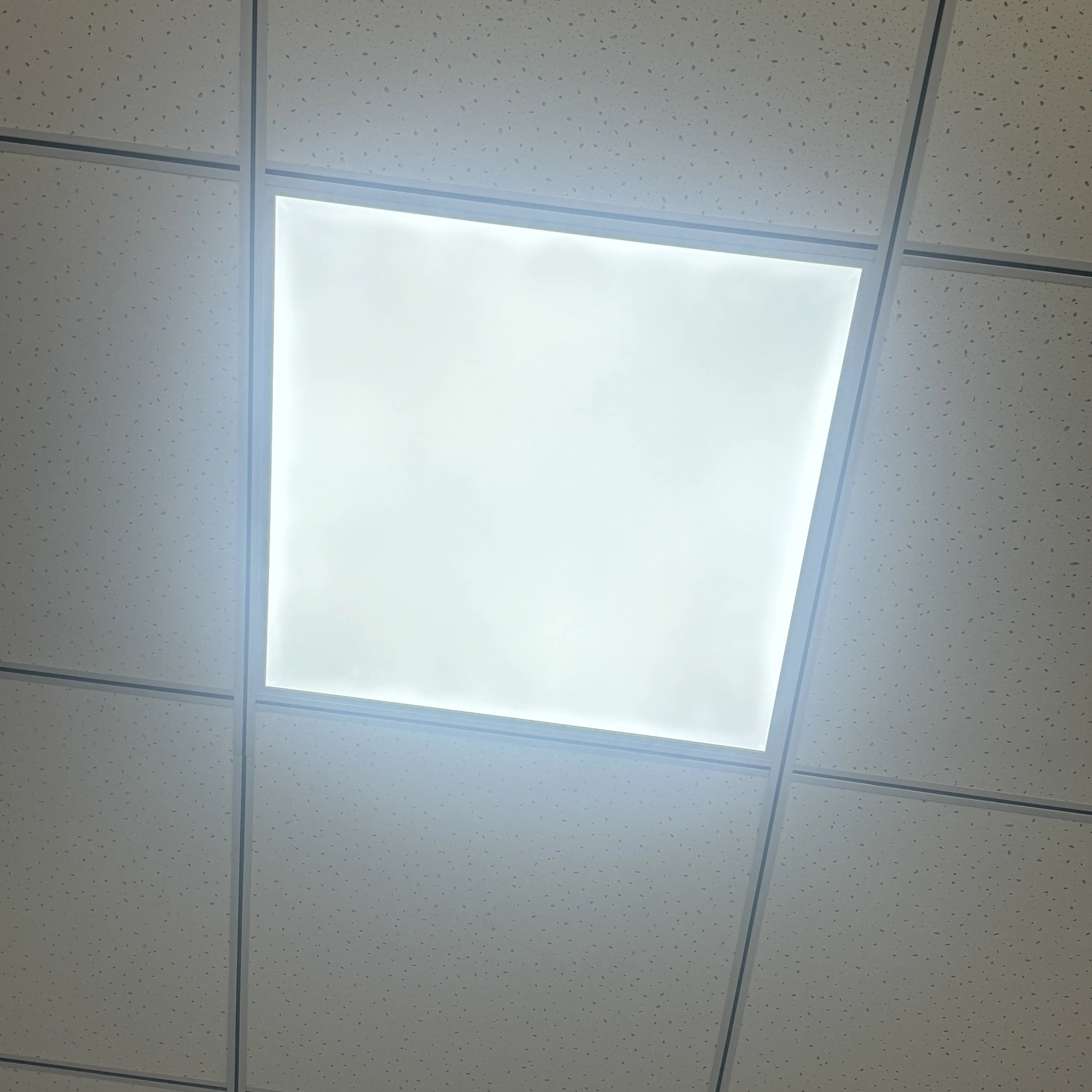 Светильник светодиодный интегрированный потолок 60X60 см алюминиевый 40 Вт встраиваемый алюминиевый светильник 2x2 светильника с высотой 20 мм