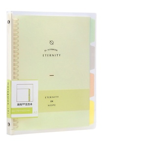 Cuaderno forrado de PP A4 con pestañas de índice en el interior de 60 hojas