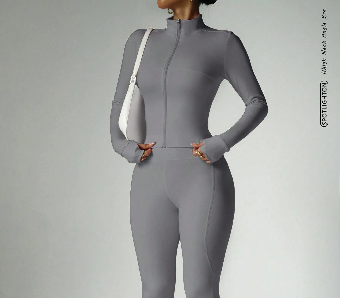 Abrigo y pantalón gris medio
