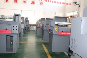 4 đầu phẳng máy in UV 1.8m 2.5m 3.2m LAI TẦNG mặt đất UV 1.8m giường phẳng máy in 3200 G5/G6 máy in UV - Product Image 3