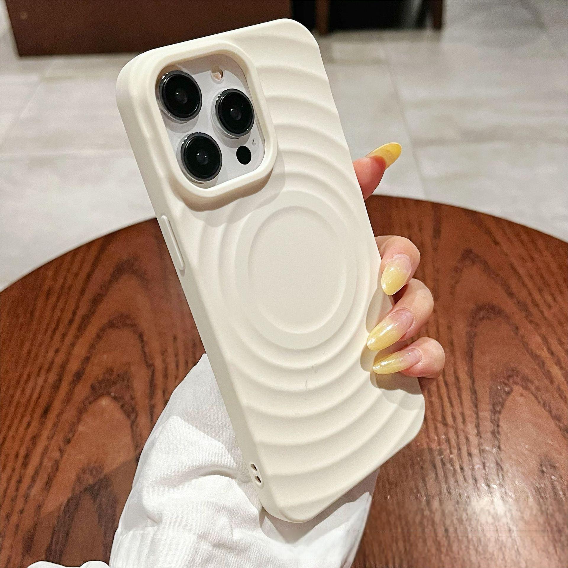 With magnetic suction - white