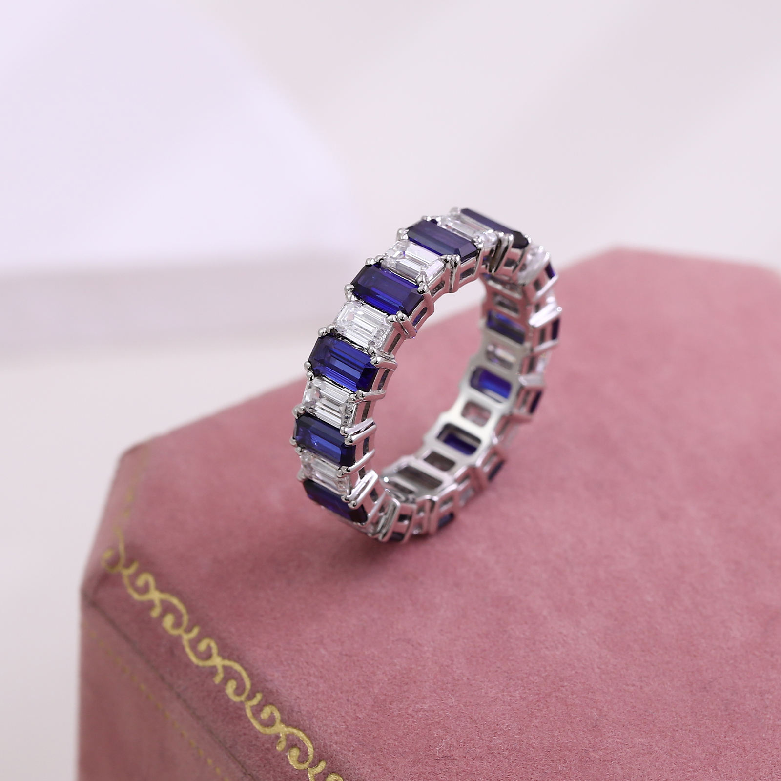 แหวนอัญมณีแล็บโกลด์ 18k