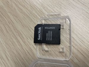 SanDiskSDカードアダプターメモリカードリーダーオリジナルのsandiskブランドのSDアダプター (ボックス付き)