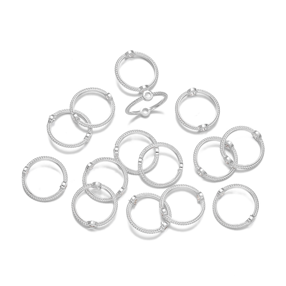 100 pieces of bright silver (approx. 7.5*7.5mm)