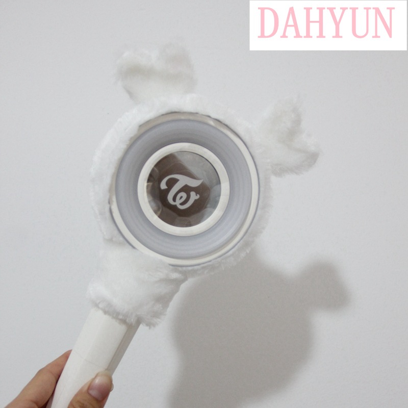 Dahyun blanc