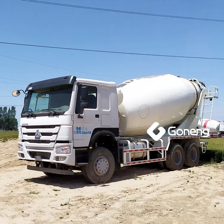 Miscelatore usato del camion della betoniera del camion del trasportatore del cemento di candy howo di buone condizioni da vendere