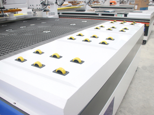 Enrutador de madera CNC 2130 de 3 ejes personalizable, Control de estudio de vacío NC para uso doméstico, maquinaria de trabajo de grabado de madera al mejor precio - Product Image 5