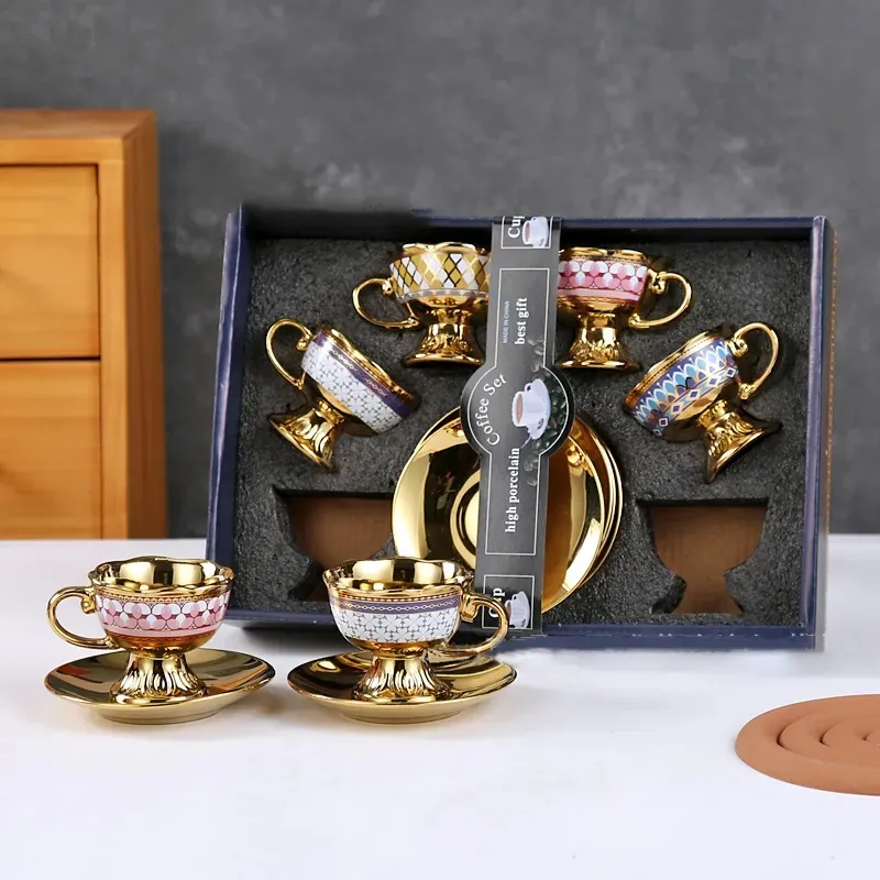 2023 nuova confezione regalo personalizzata Arabia saudita medio oriente turchia placcato oro porcellana ceramica caffè tazza da tè Set con piattini