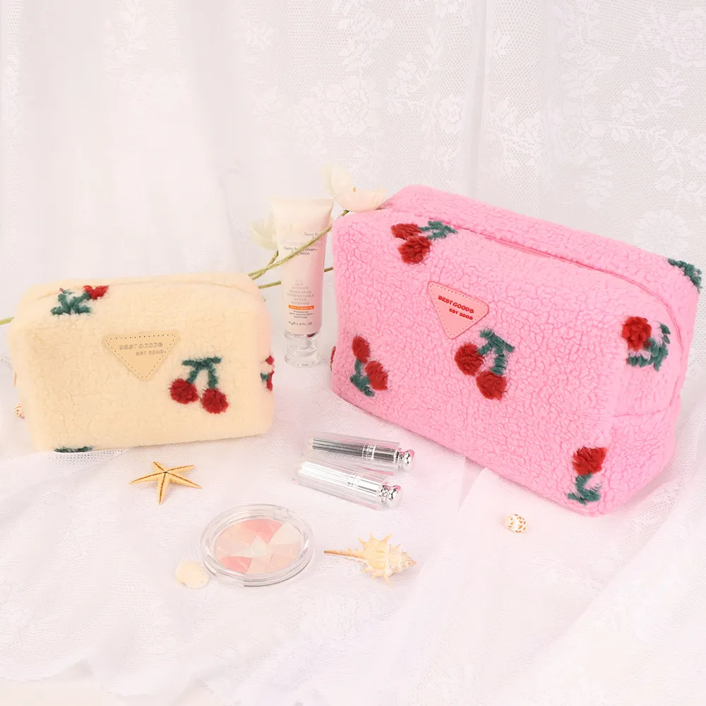 Broderie femmes mignon doux tissu éponge pochette sac rose Logo personnalisé moelleux peluche Teddy tissu maquillage cosmétique sac avec cerise