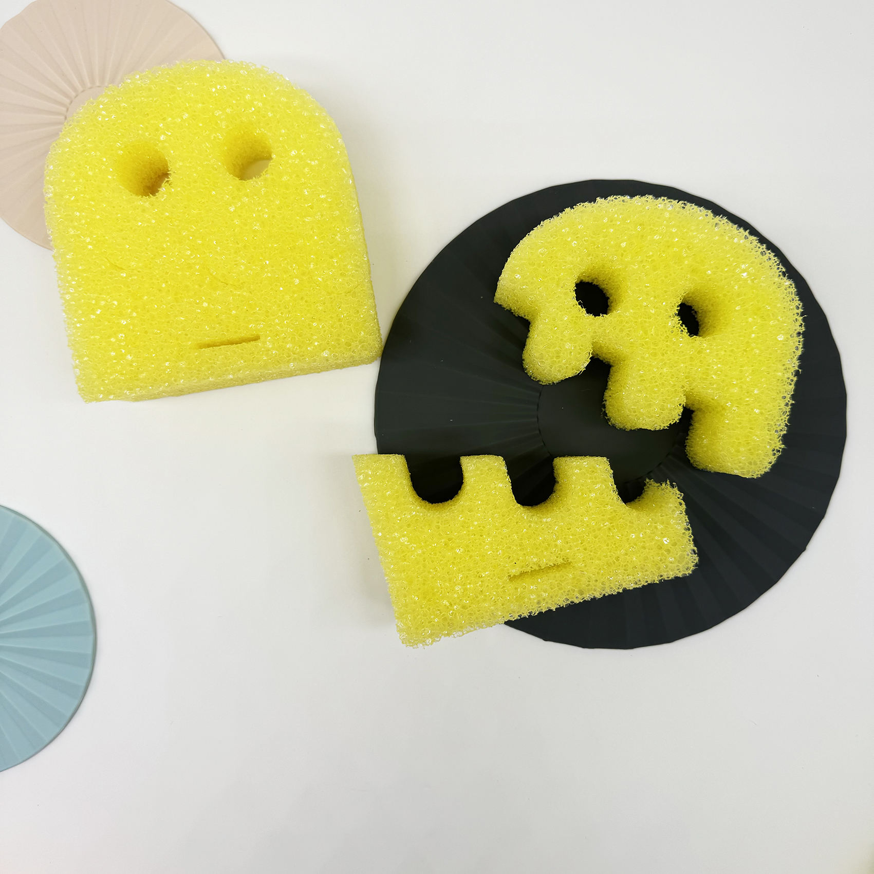 สีเหลือง