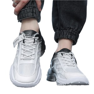 รองเท้ากีฬาดีไซน์ใหม่ล่าสุดสำหรับผู้ชายรับประกันคุณภาพ - Product Image 1