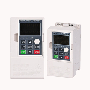 Inversor de accionamiento de CA trifásico de salida de 4kW con control vectorial Voltaje de 380V/220V para aplicación de motor - Product Image 1