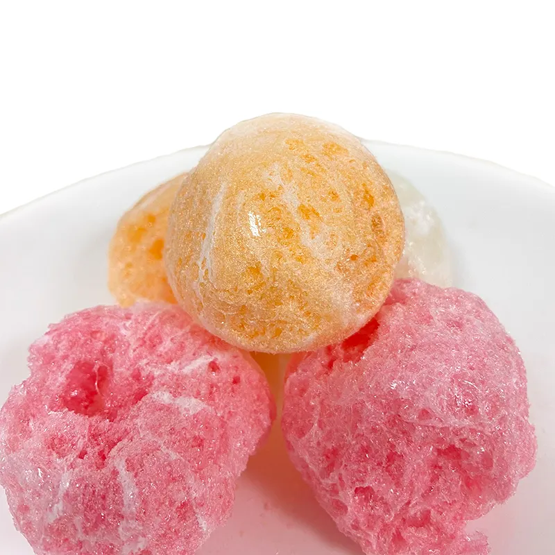 Grosir grosir permen kering beku permen Berry Gummy Ball Frozen lembut kering rasa permen karet