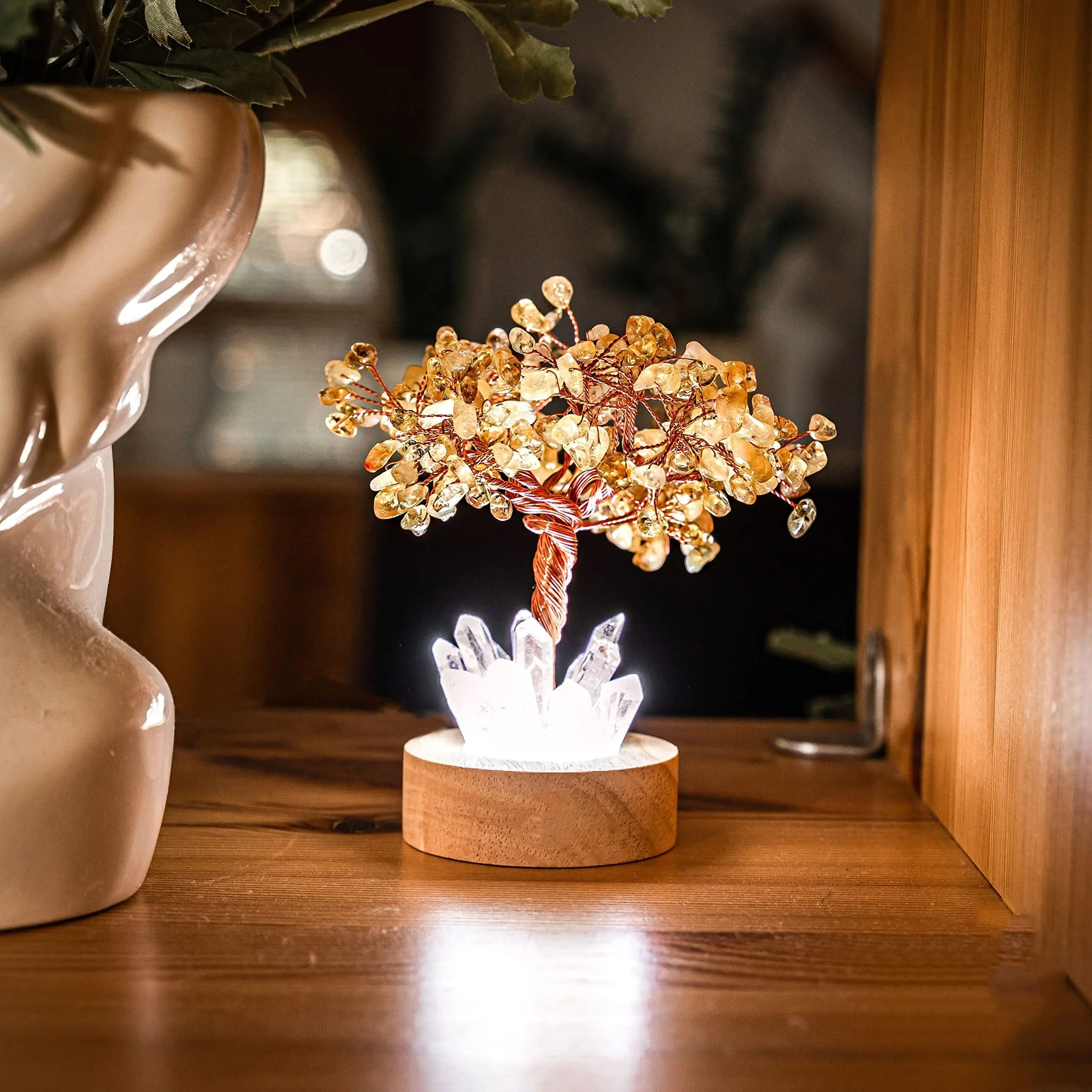 Al por mayor lámpara de árbol de cristal natural energía curativa dormitorio mesita de noche lámpara de cristal de cuarzo luces de noche