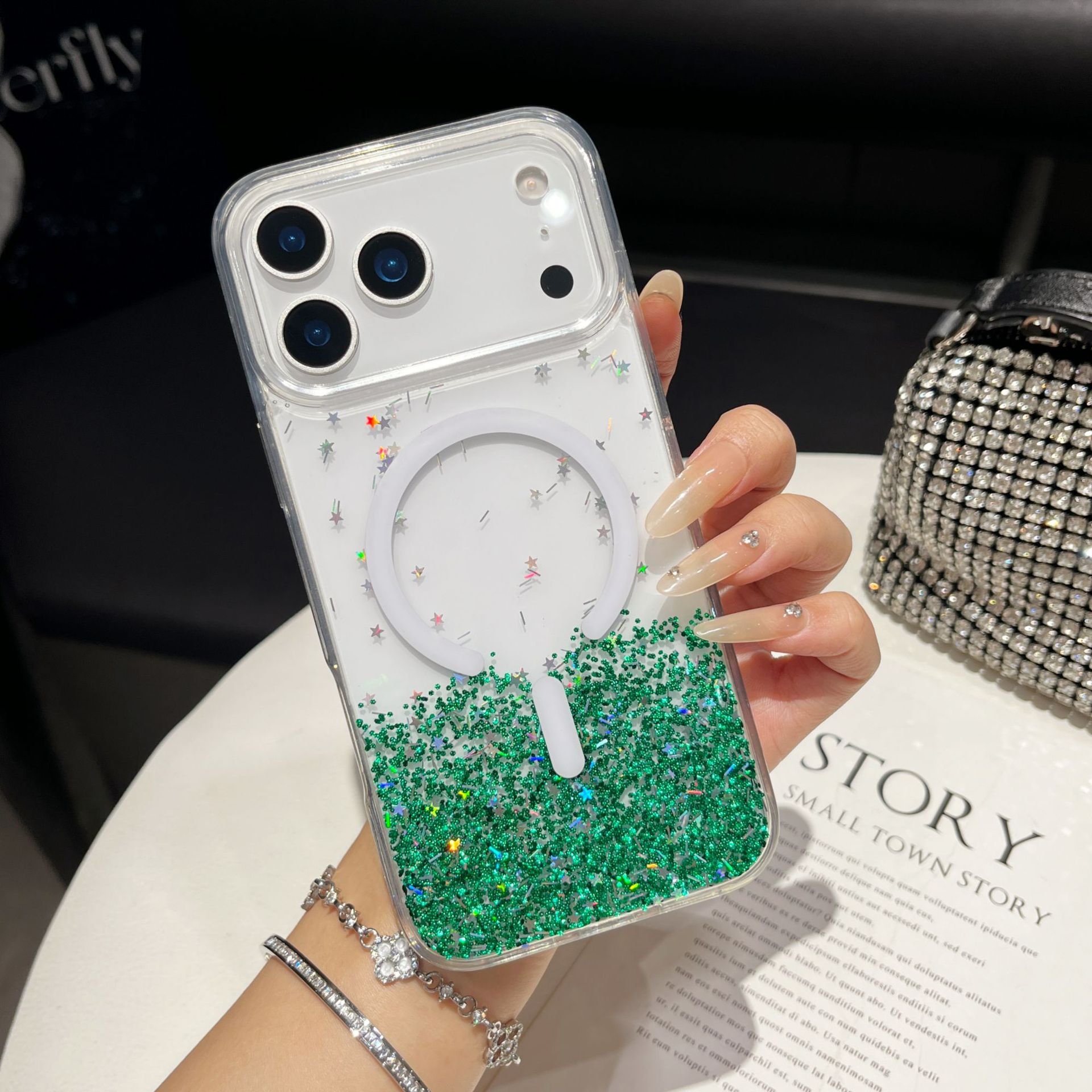 สีเขียวอ่อน