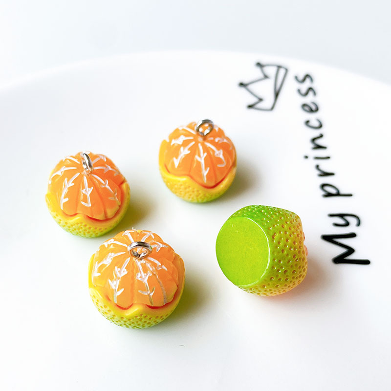 Peeled mandarin orange Lime
