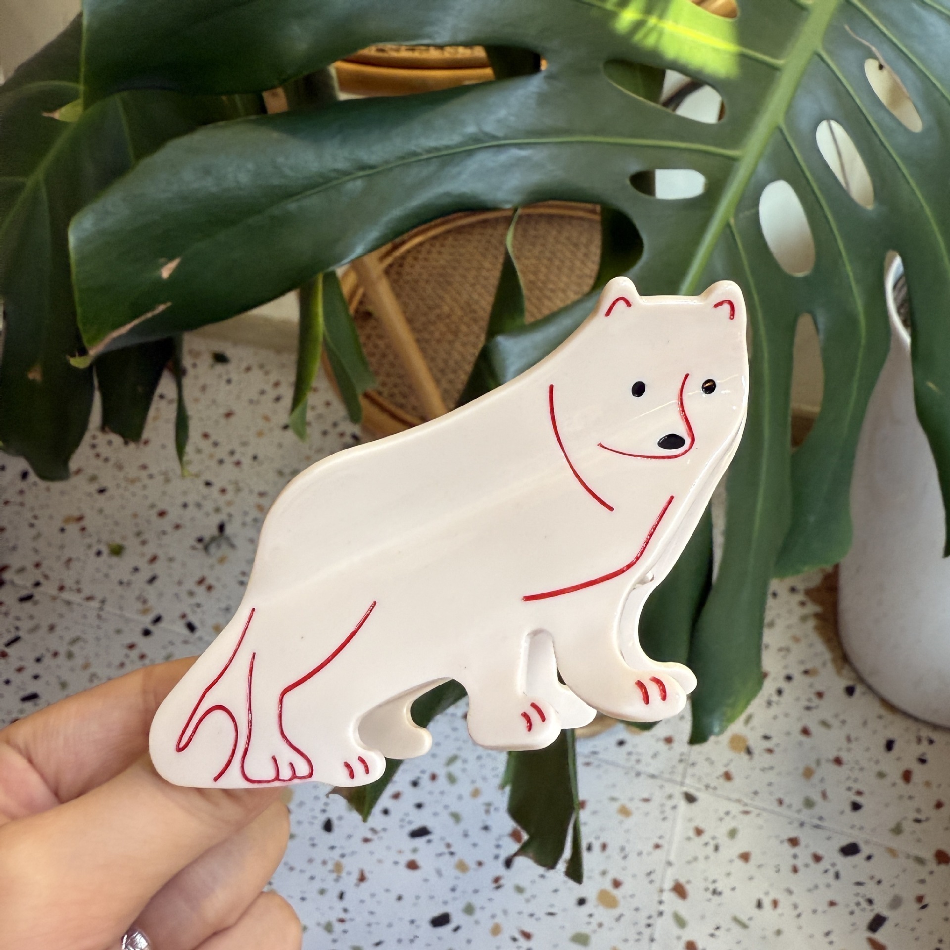 10.Perro Oso Blanco