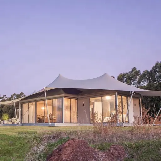 Glamping hotel safari tendone tenda elasticizzata membrana tesa tenda ecologica di lusso per campeggio resort e familiare