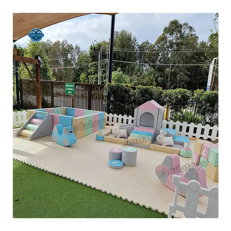 Équipement mobile de terrain de jeu souple pour enfants Customs Castle Pastel Soft Play Set