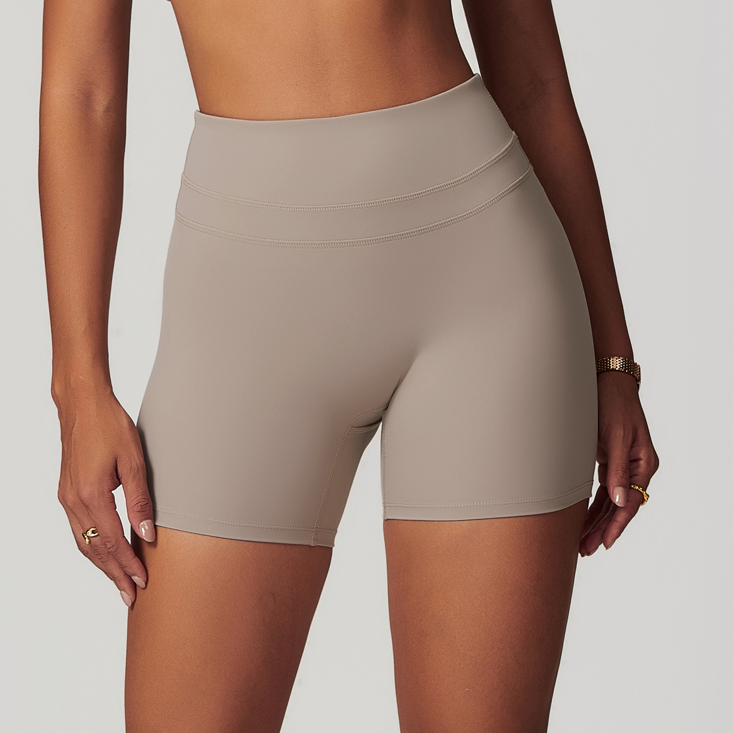 Khaki-Shorts