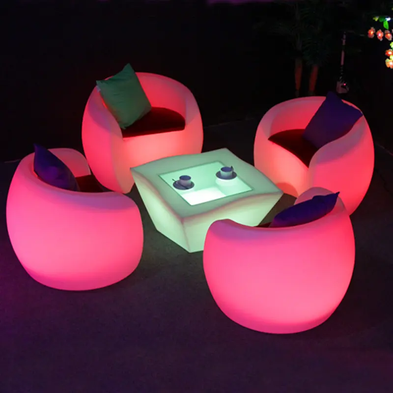 كرسي طاولة ومقعد بإضاءة ليد يُخصص حسب الطلب من الموردين الصينيين الأصليين أثاث ملائم لإضاءة المراقص الليلي