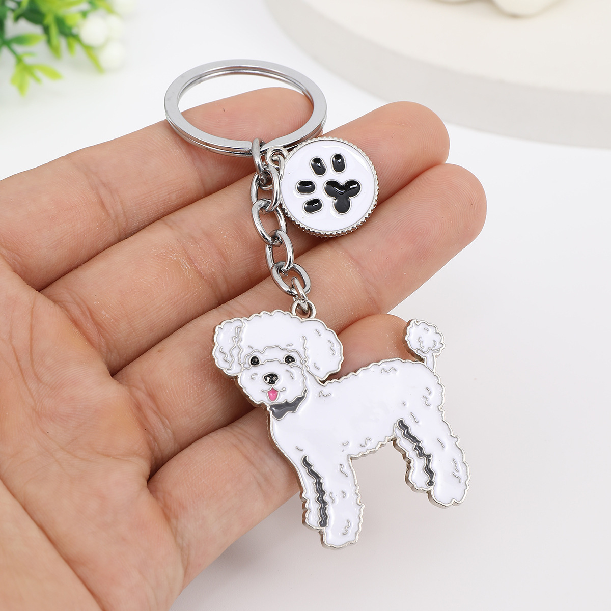Chain terms big teddy white foot