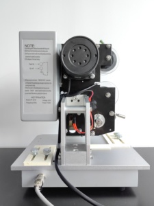 Macchina semi-automatica di codifica del nastro di SHENGLONG HP-241B per la data di scadenza e la stampa di numero di lotto - Product Image 6